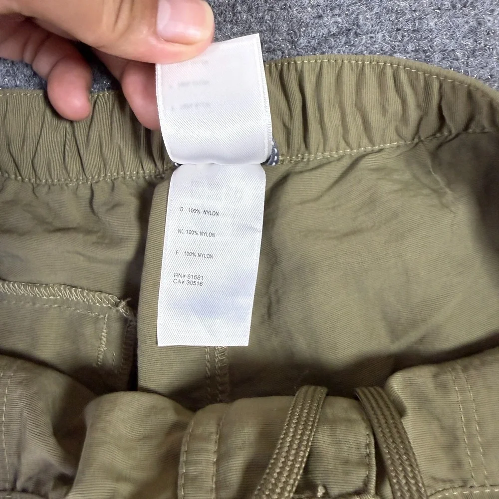 The North Face Shorts Womens Large Green Zipper Gorpcore Hiking Outdoors Logo